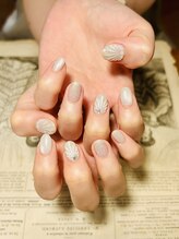 ライノネイル 天王町/白マグシンプルアート