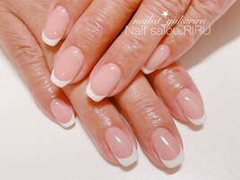 白フレンチネイル