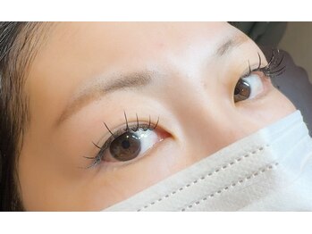 ブルームニーキューロク 富里(bloom296)/カール組合わせまつエク 