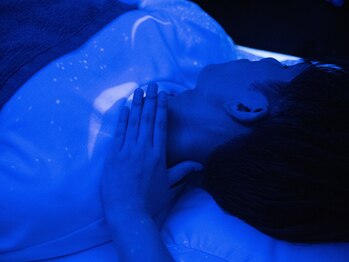 アリエス 笹塚店/肩、首に繋がる筋肉をほぐします