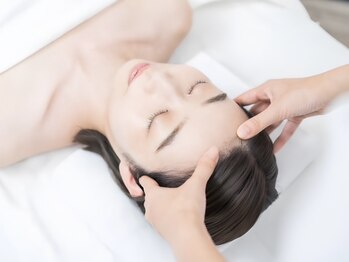 サロン ド ブラン アオヤマ(Salon de BLANC AOYAMA)/ヘッドスパで一気にリフトアップ