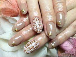 オフィスにも◎ベージュツイード