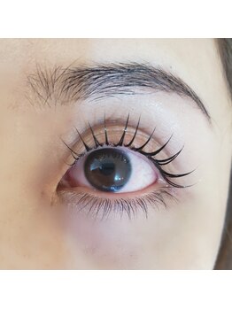 ハレル(HALELU)の写真/【可愛さ引き立つ】すっぴんでも見惚れるお目元に！ボリューミーアイなら”130本～160本”がオススメ◎