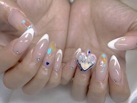 フレンチ ハートパーツ痛ネイル