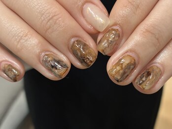 クレイ(clay.)/天然石のようなデザイン