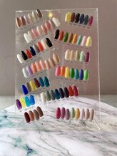 ネイルサロン R/ワンカラー+パーツ２つ