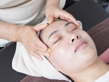 ハナノ整体院/顔の立体感を取り戻す