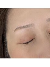 ビューステージ アイブロウサロン 天神/平行眉