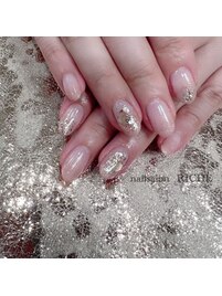 豪華なゴールドネイル！