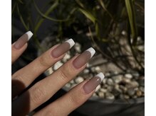 オメカシ アイラッシュアンドアイブロウ(Omekashi eyelash&eyebrow)の雰囲気（短いお爪でも長さ出し対応♪持ちが良い大人上品ネイルが人気です）