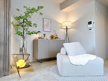 フィーカ(fika)の雰囲気(北欧モダンをイメージしたナチュラルで落ち着いた店内。)