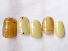 アイネイルズ 梅田店(I nails)/シンプルイエロースタッズ￥7700