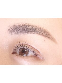 ナチュラル上品な目元にしたい