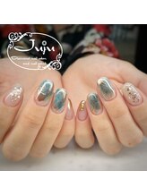 ジュジュ(Juju)/夏のニュアンスネイル