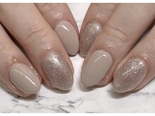 アルーシェ 平井(Alushe)/シンプルベージュ×グリッター