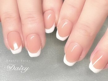 フレンチネイル 大人ネイル