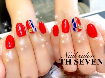 ネイルサロン ティーエイチセブン(Nail Salon TH SEVEN)/ドット×コーラルレッド