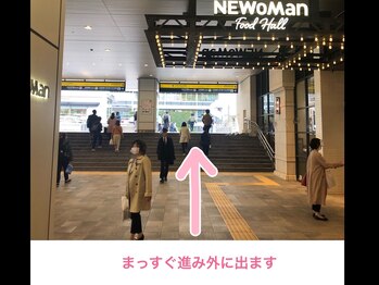 ジアンナ/新宿駅からの道案内（新南改札3
