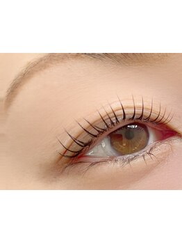 ナチュラル上品な目元にしたい