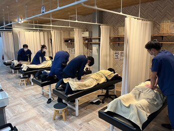 むすび接骨院 上福岡院/他の院のみんなも頑張っています