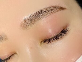 オヤユビヒメ 大久保店(Oyayubihime)の写真/【美眉スタイリング/パリジェンヌブロウリフト】骨格や顔のバランスから理想の美眉をご提案！