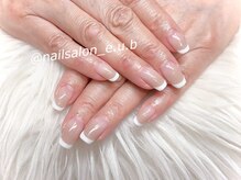 イーユービー(E.U.B)/カラグラ×白フレンチネイル