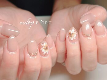 ネイルトップエクル(nail top E CRU)/