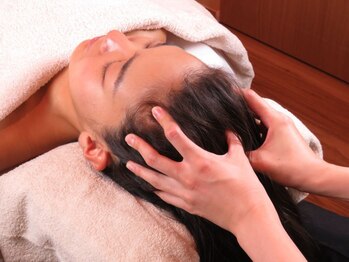 ランプリーブル(Lampe Libre)/リフトアップは、頭皮から！