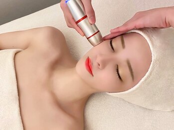 美極 トータルビューティー(美極 TOTAL BEAUTY)の写真/超音波♪速攻リフトUP小顔！【コルギ+矯正+超音波+頭蓋骨矯正60分】¥23800→¥11800