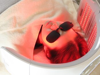 クリスタルグロウ 苫小牧大町店(Crystal Glow)/CURAIM育毛促進施術