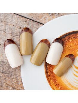 ラ カゼッタ(La casetta)/べっ甲フレンチネイル