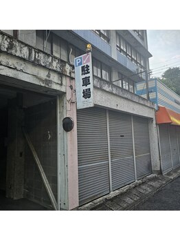 ペルル(Perle)/さし源ガレージ駐車場