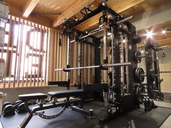 ディード 金沢店(DEED)の写真/【美尻・美脚集中ケア】スクワットやデッドリフトを一人ひとりに合わせて調整◎理想のラインを一緒に実現♪