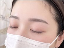 EYE SALON SHIROI TOBIRA 熊本銀座通り【まつげパーマ/パリジェンヌ/眉毛/マツエク】の雰囲気（アイブロウとまつ毛のことは何でもご相談ください）