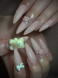 ガーリーネイル