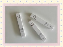 プリズム(Prism)の雰囲気（「束感まつげをキープするコーティング剤」）