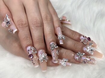 ローズフルール(Rose fleur)の写真/《トレンド × 可愛い × 上品》約200種類の豊富なパーツで理想の手元へ！
ハイセンスなご提案で満足度◎