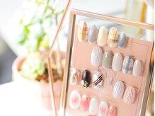 マニキュート(Mani Cute)の雰囲気（ネイルチップのアートサンプルも豊富にご用意しております）