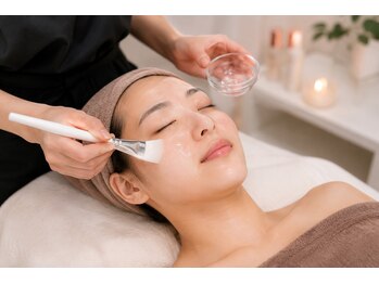 ラッキーサロン(Lucky Salon)の写真/【韓国肌管理ララピール】剥離なしで潤い満ちる水光肌へ♪毛穴・くすみを改善し透明感あふれる美肌に！
