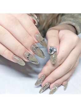 ハミ 新大久保(H'ami)/ラインストーン×ハートビジュー