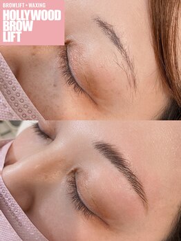 ネイルサロン R/美眉ハリウッドブロウリフト42