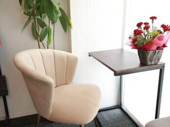 ラヴィアンローズ 津島店(La vie en Rose)/◇待合・記入デスク◇