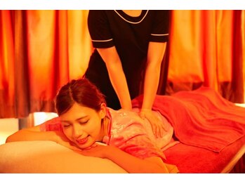 悠リラクゼーション/《もみほぐし施術中》