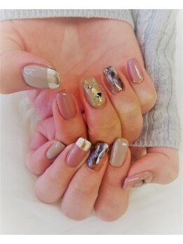 大人のグレーネイル