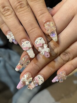 ロングネイル×キティ×ゴテゴテ