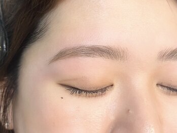 ビヨウジョ シスコ(biyoujyo CISCO)/ハリウッドブロウリフト