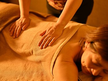 カオリサロン(Kaori salon.)の写真/＼【もみほぐし】首,肩,腰の辛さをしっかり改善♪全身,癒しの60分¥6600／お得クーポン◎河原町駅徒歩1分!