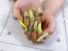 ネイル ビューティーマジック 葛西本店/蛍光イエローネイル