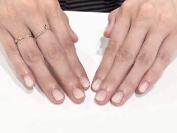 ローランリム(LORAN Lim)/ホワイトグラデーションネイル