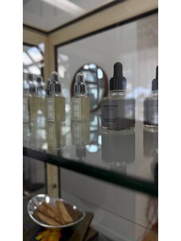 センス(SENSE.)の写真/【持ち込みOK×豊富なアート◎】持ち込みデザイン大歓迎！洗練された空間で過ごす、至福のひととき♪
